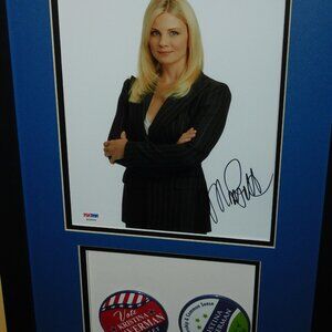 Parenthood props - Monica Potter signed photo + Kristina Braverman buttons pens